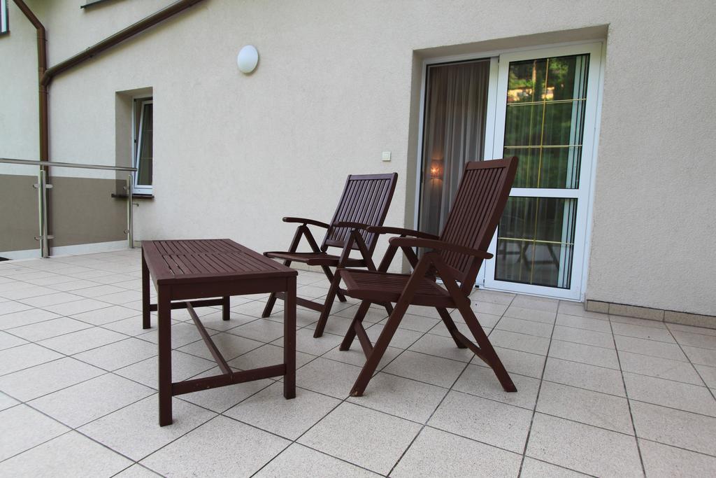 Willa Pod Skrzydlami Hotel Międzybrodzie Bialskie Exterior foto
