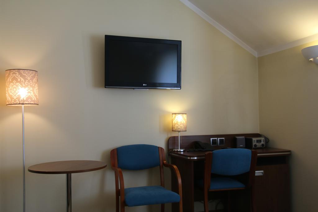 Willa Pod Skrzydlami Hotel Międzybrodzie Bialskie Exterior foto